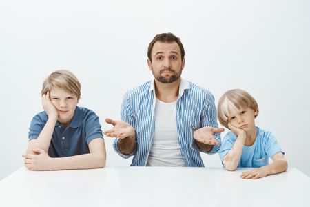 رابطه والدین و فرزندان چگونه شکل می گیرد؟