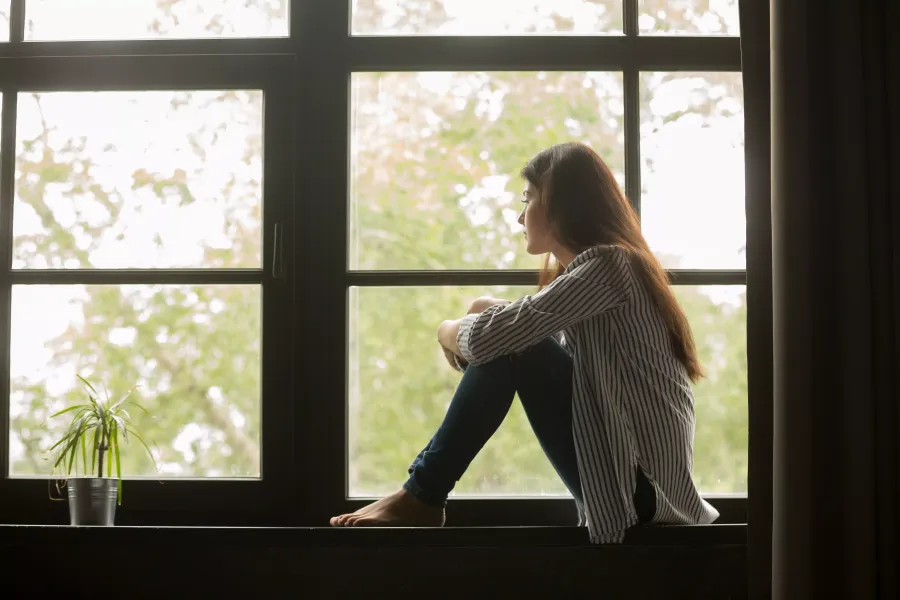 How to Deal With Loneliness: 5 Ways to Cope